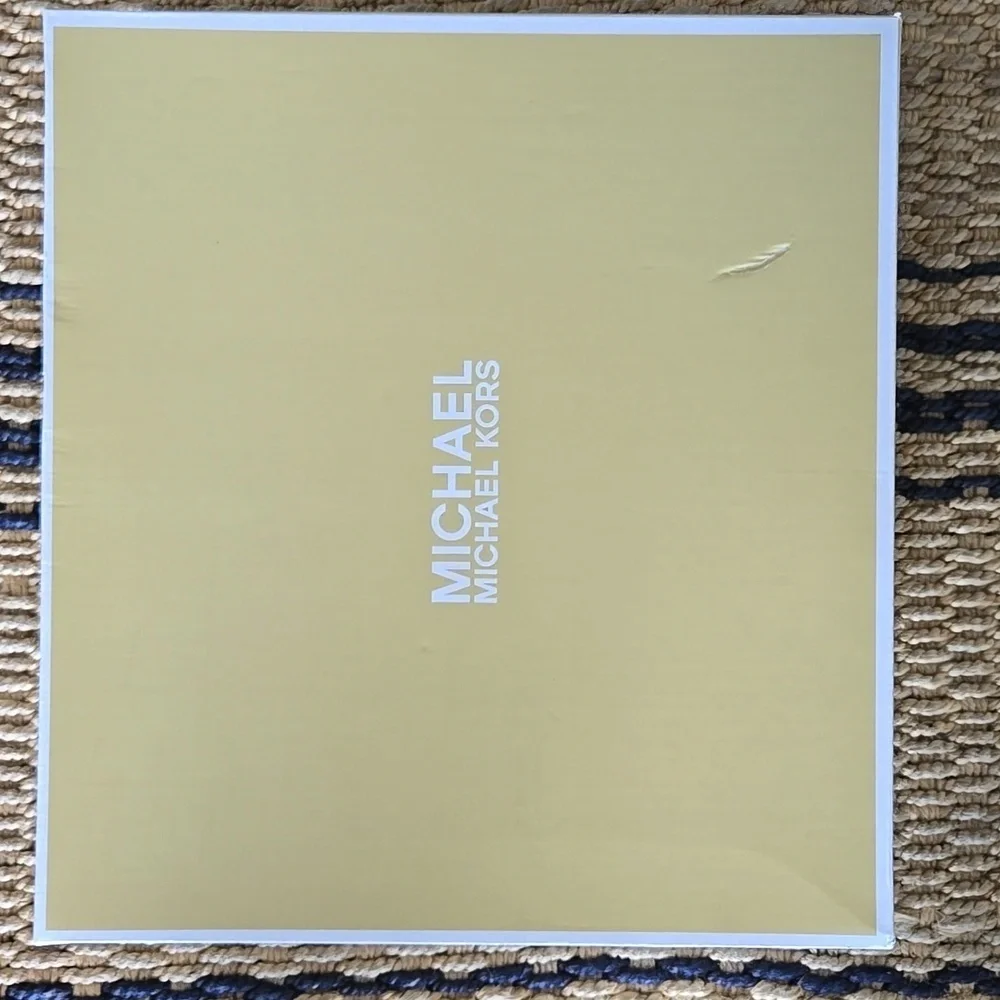 NIB MICHAEL Michael Kors Noemie Suede Boot- Husk